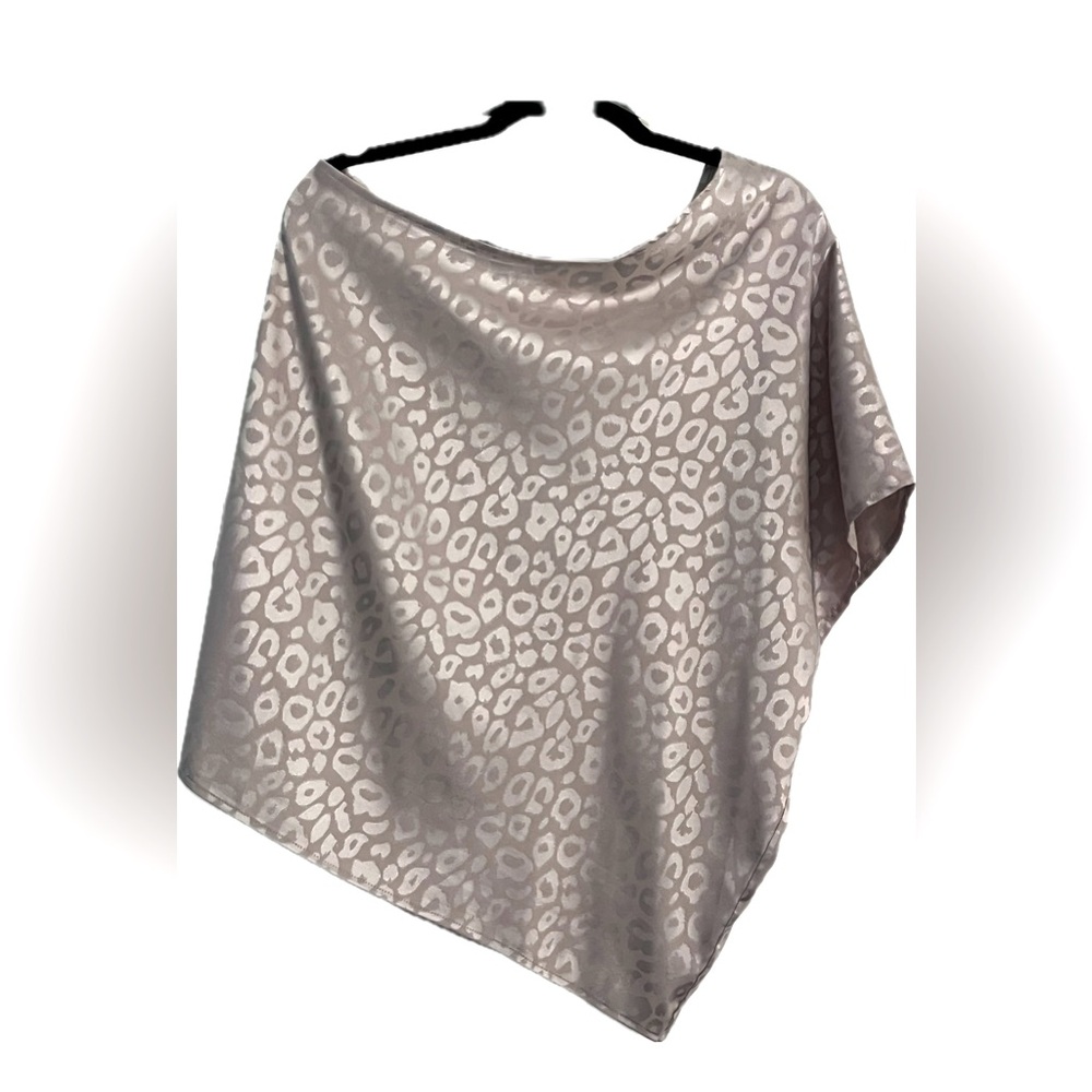 Entro off the shoulder leopard blouse